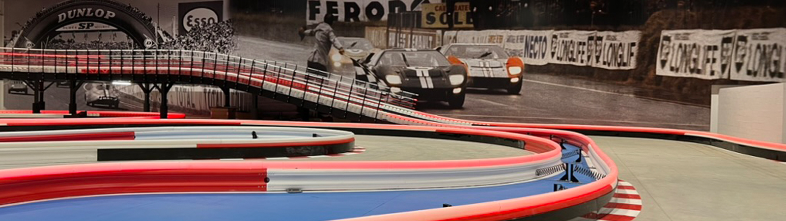 Le Mans Location indoor kart racing